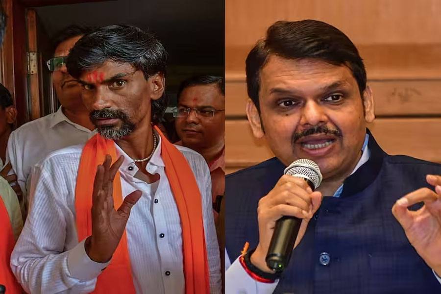 Fadnavis & Manoj Jarange