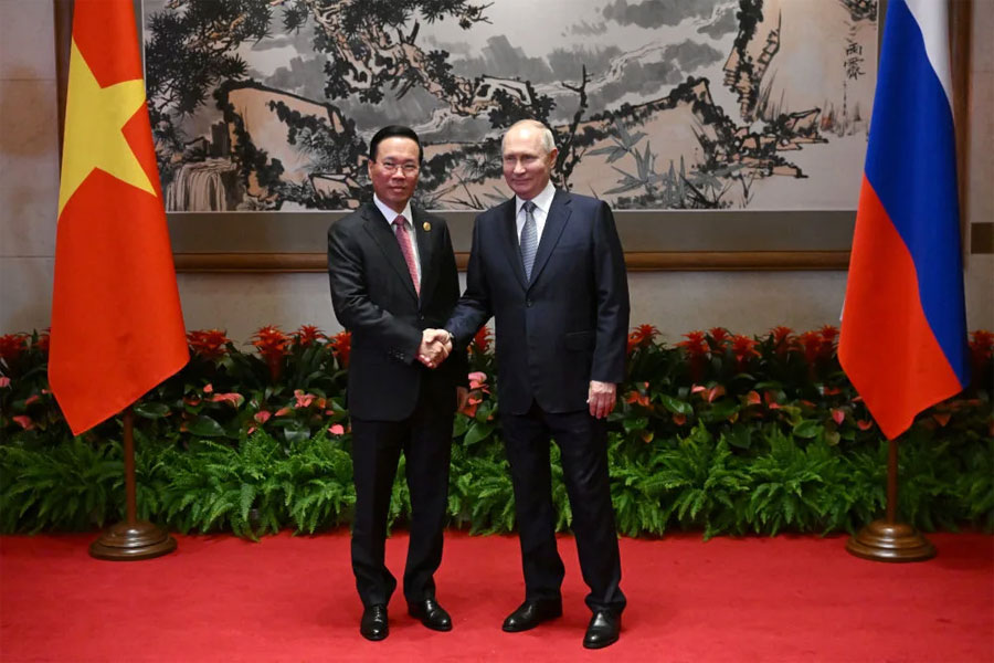 Vietnam-&-Putin