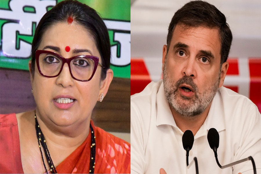 smriti-irani-&-Rahul