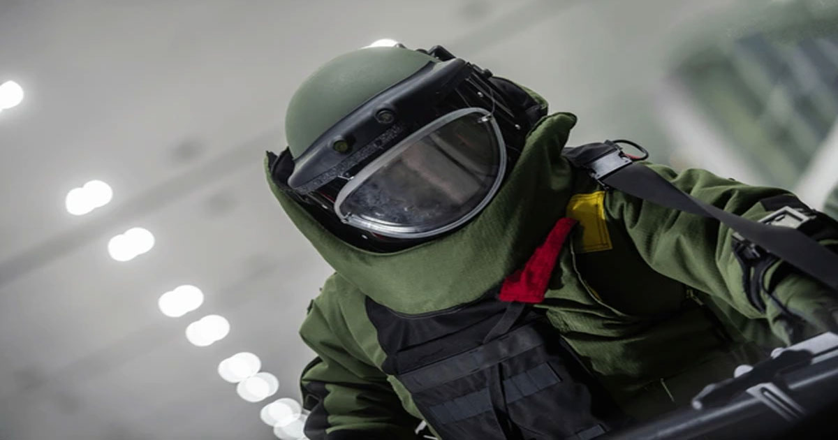 Bomb-Disposal-Team